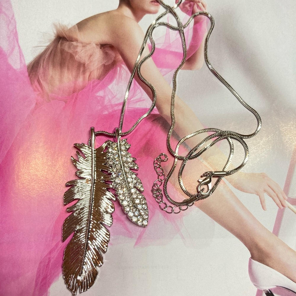 π Silver Tone Feather Long Necklaces - Picture 6 of 6